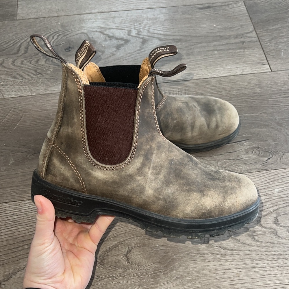 Blundstones
